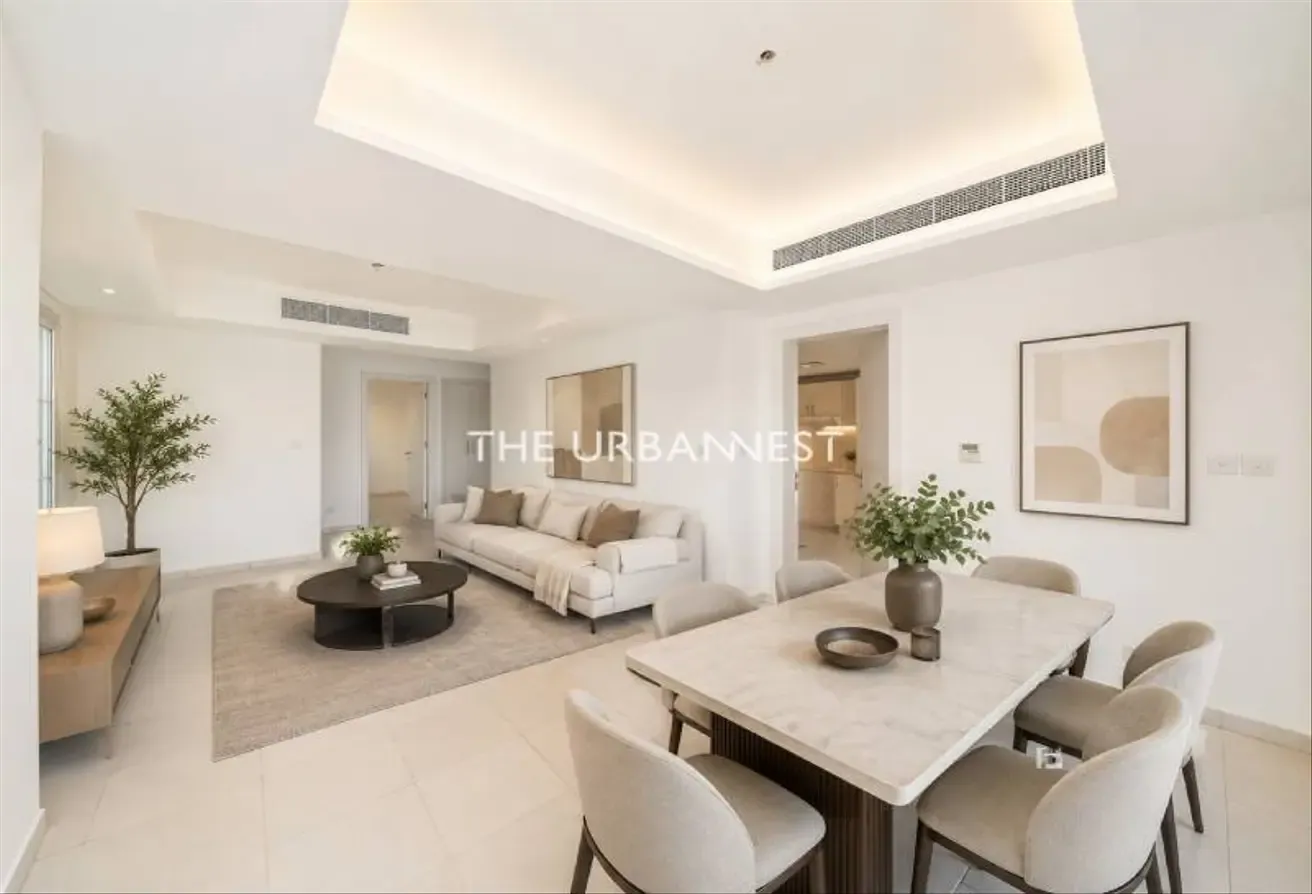 Rare Full Lake View | Vacant | Flexible Cheques