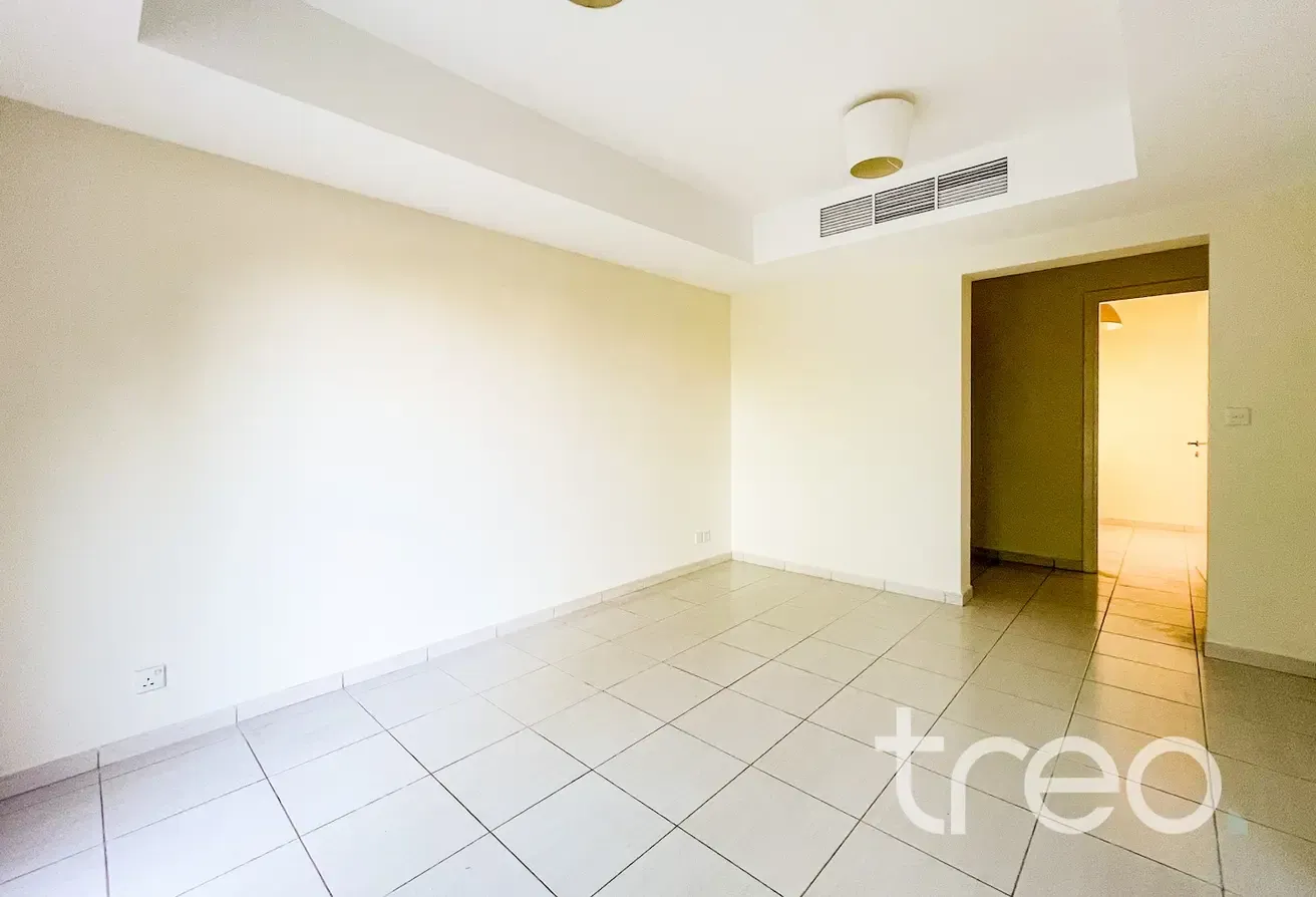 Lake Backing Villa | Type-4M | Vacant Now