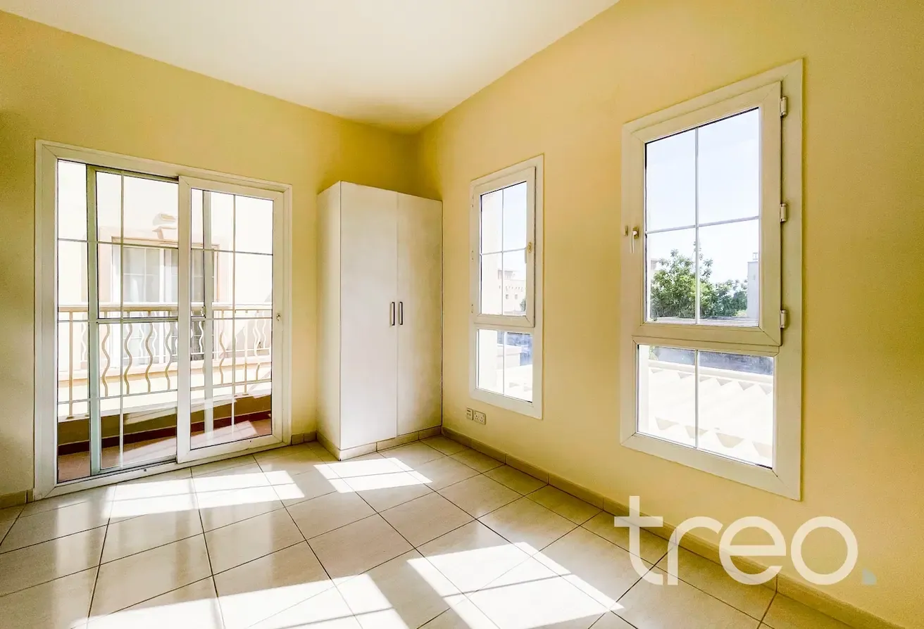 Lake Backing Villa | Type-4M | Vacant Now