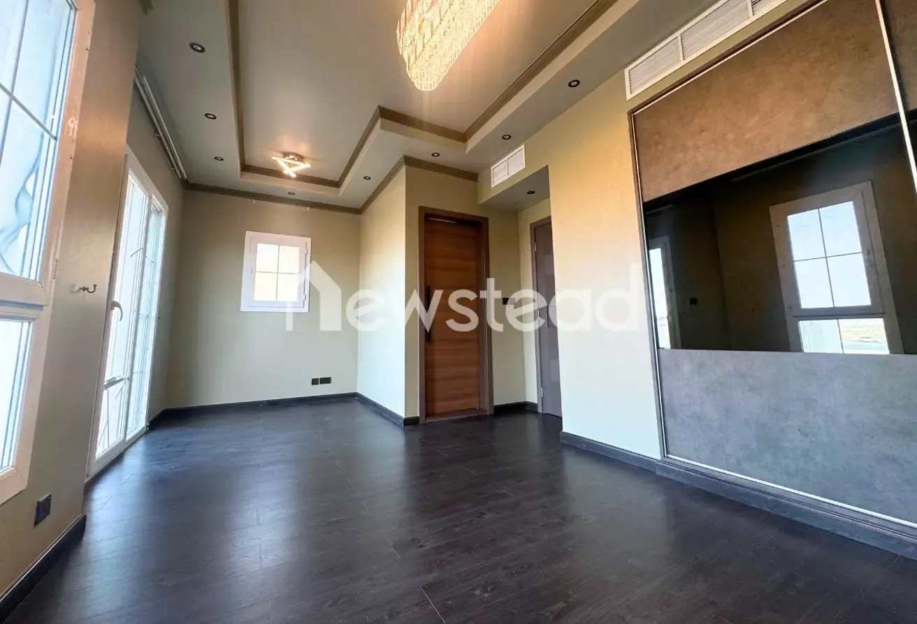 Vacant Now | Single Row | Type 4E