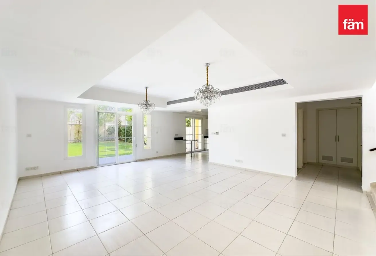 Big Layout | Ready to Move In | Lake View
