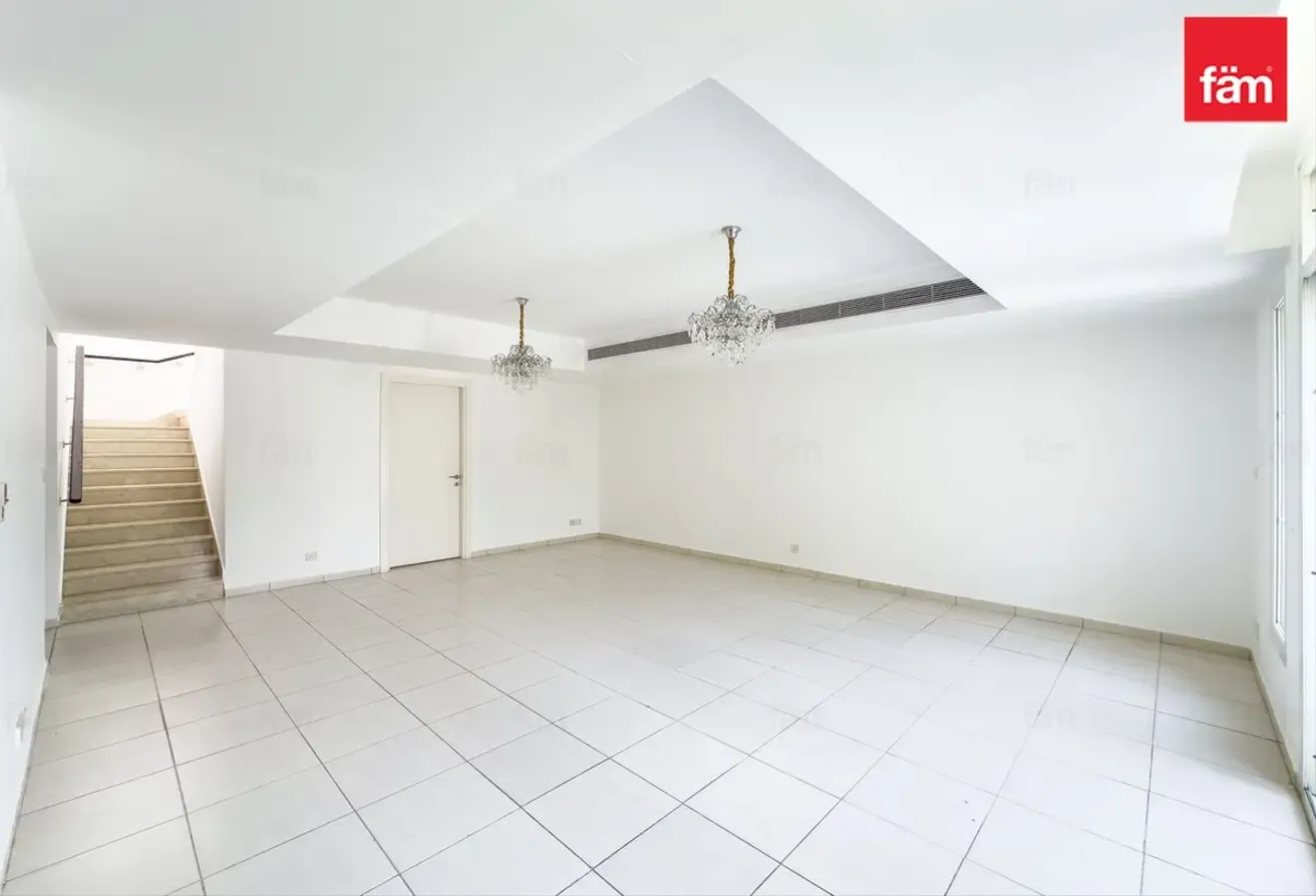 Big Layout | Ready to Move In | Lake View