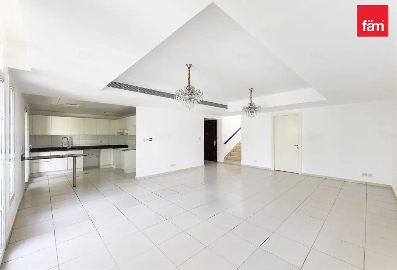 Big Layout | Ready to Move In | Lake View