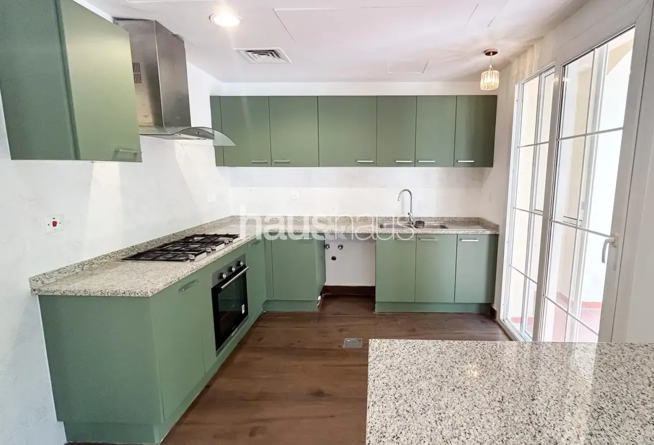 Upgraded | 3M | Vacant | Well Maintained