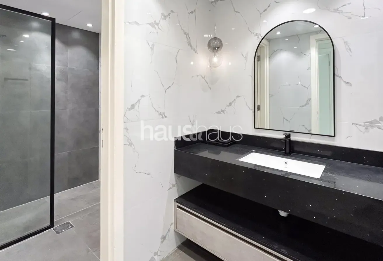 Upgraded | 3M | Vacant | Well Maintained
