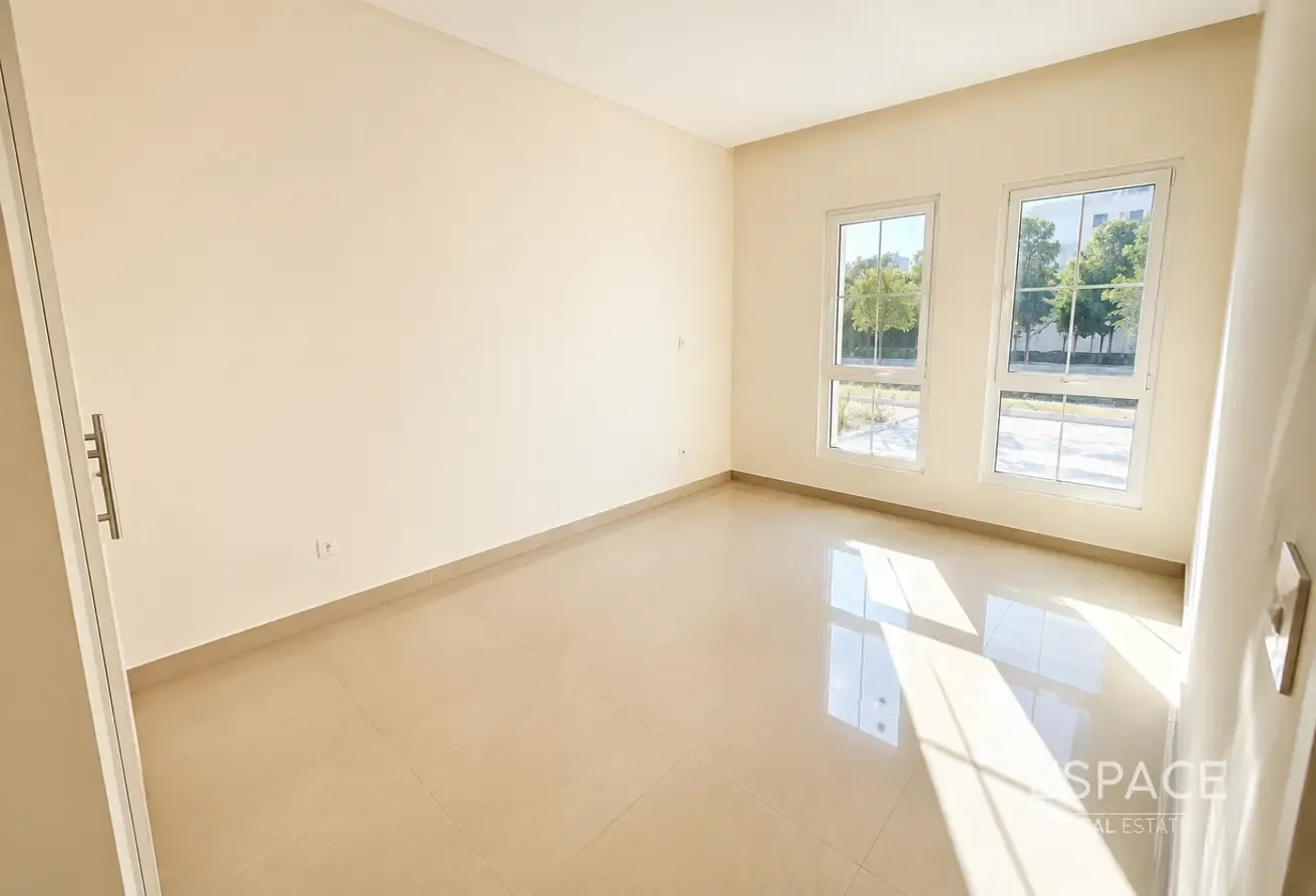 Lake View | Type 3M | Vacant | Upgraded