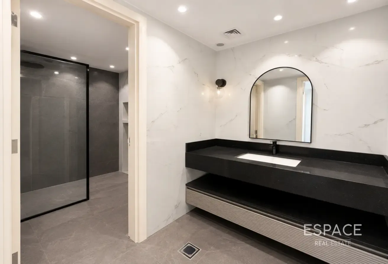 Lake View | Type 3M | Vacant | Upgraded