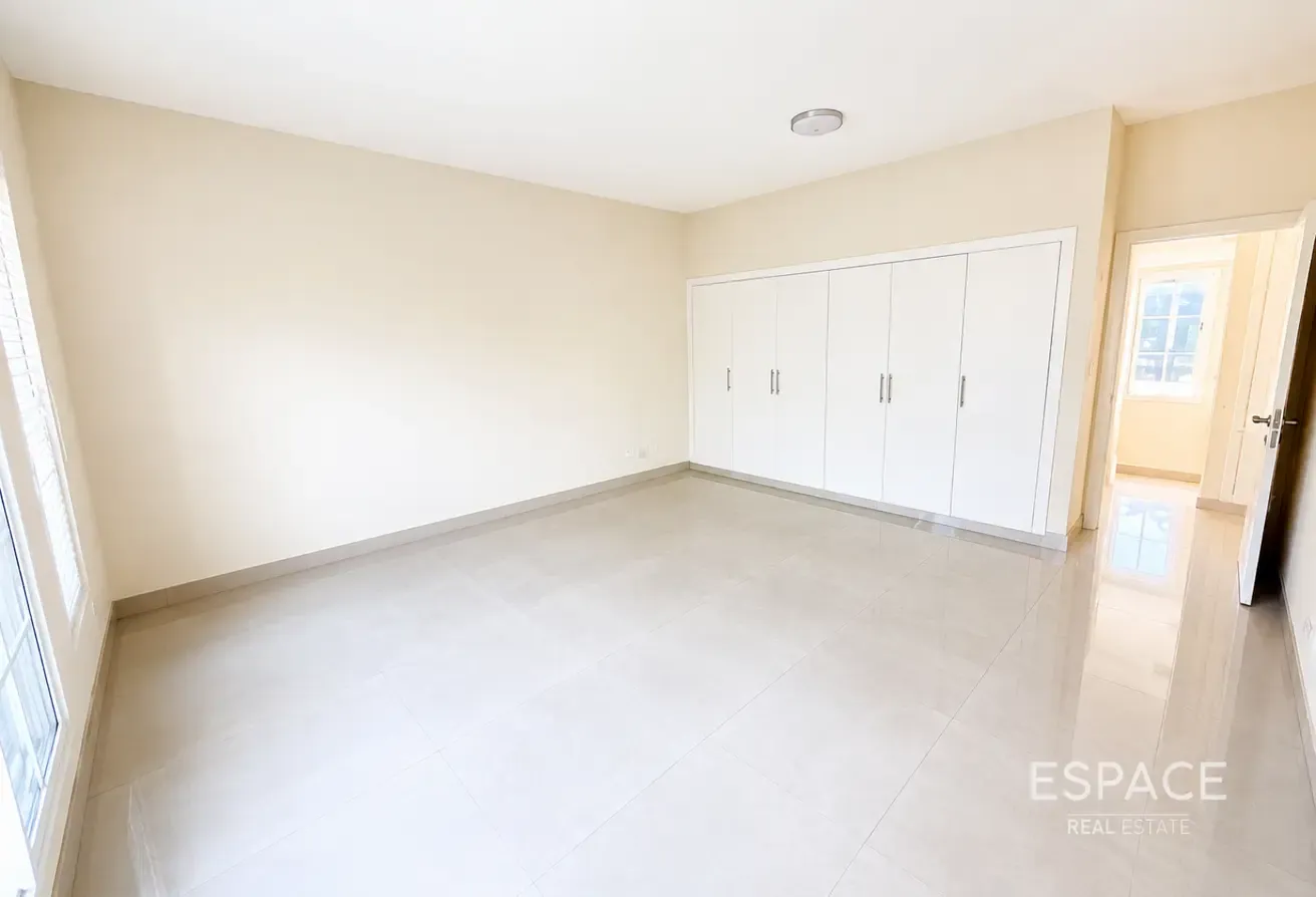 Lake View | Type 3M | Vacant | Upgraded