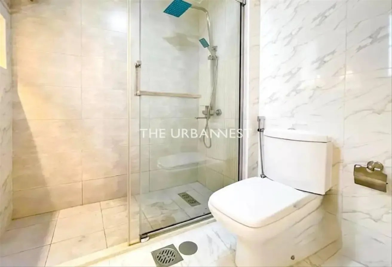Upgraded Lake-Facing | 3BR + Study | Vacant Soon