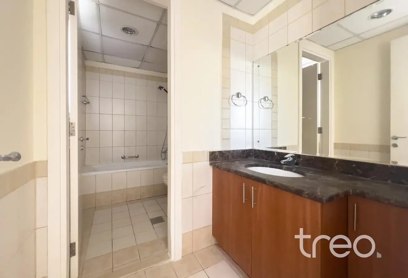 Standard 3M| Close to The Lake | View Now