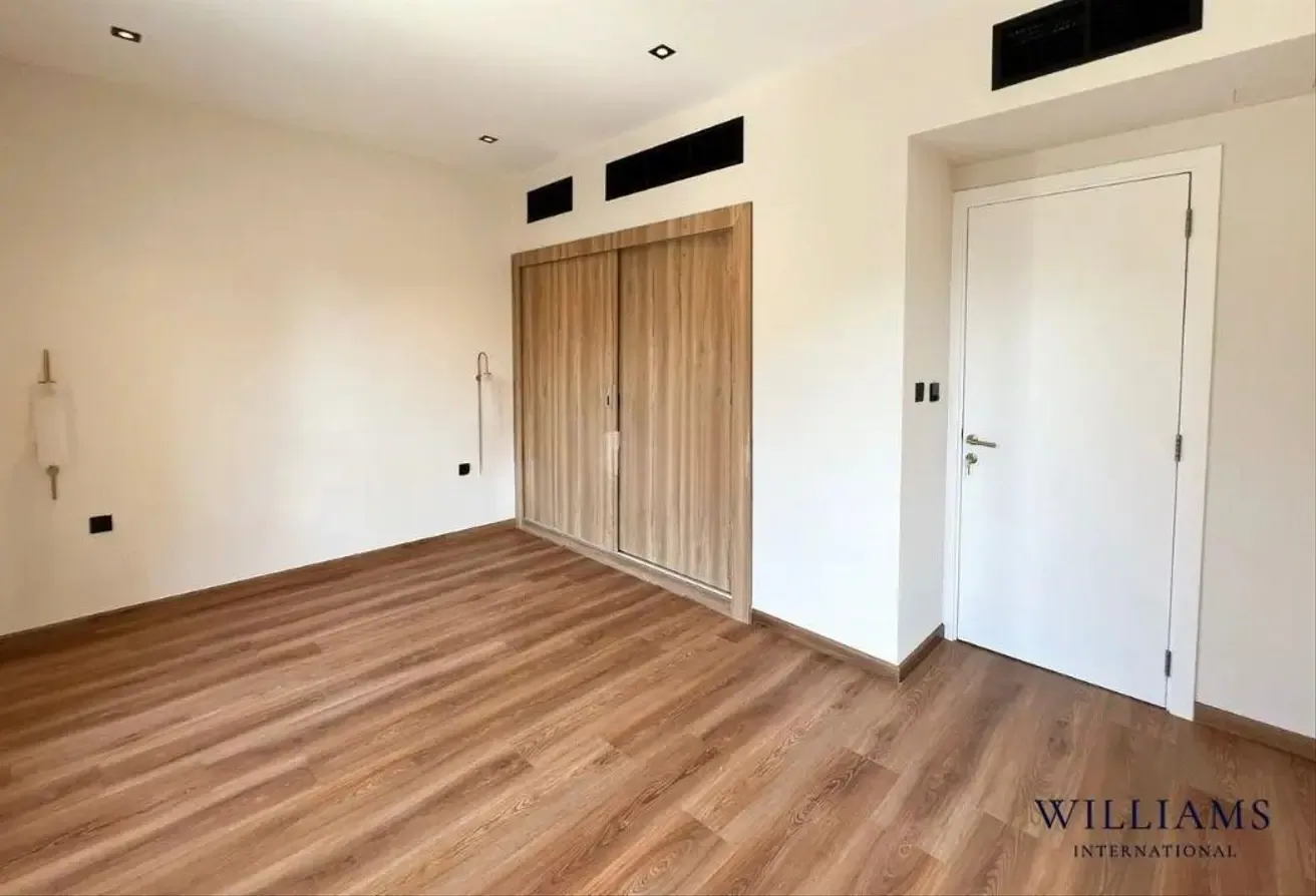 Fully Renovated| Pool & BBQ | Stylish Lifestyle