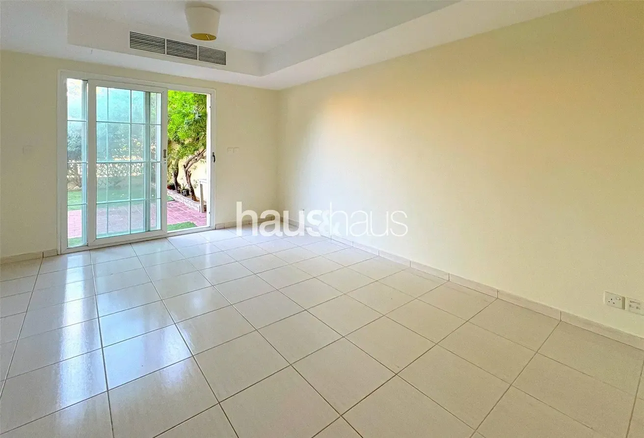 Exclusive |  Lake View | Vacant