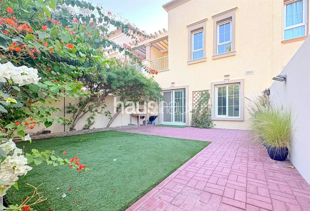 Exclusive |  Lake View | Vacant