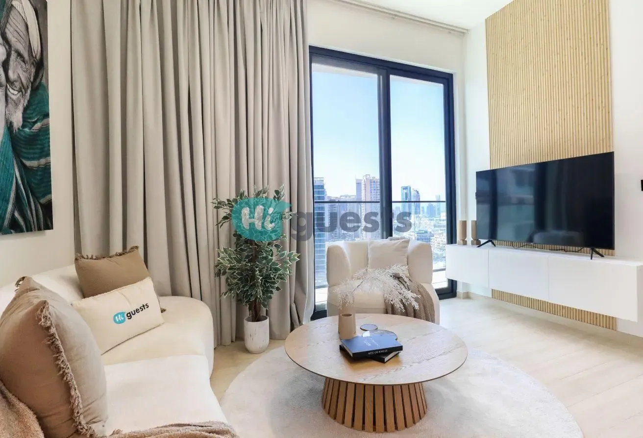 Luxury 1BR Living | High Floor | Balcony