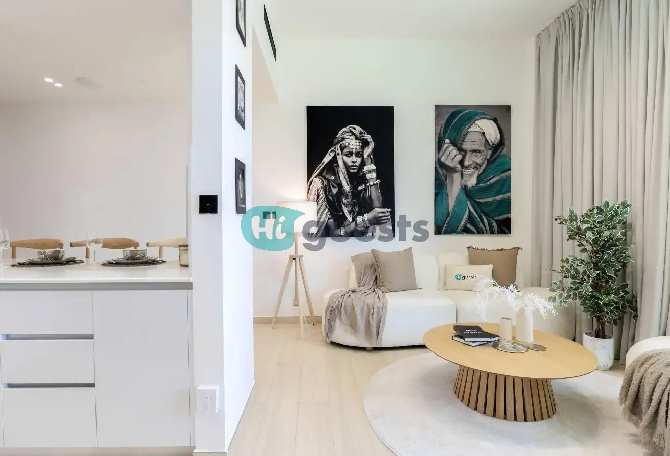 Luxury 1BR Living | High Floor | Balcony
