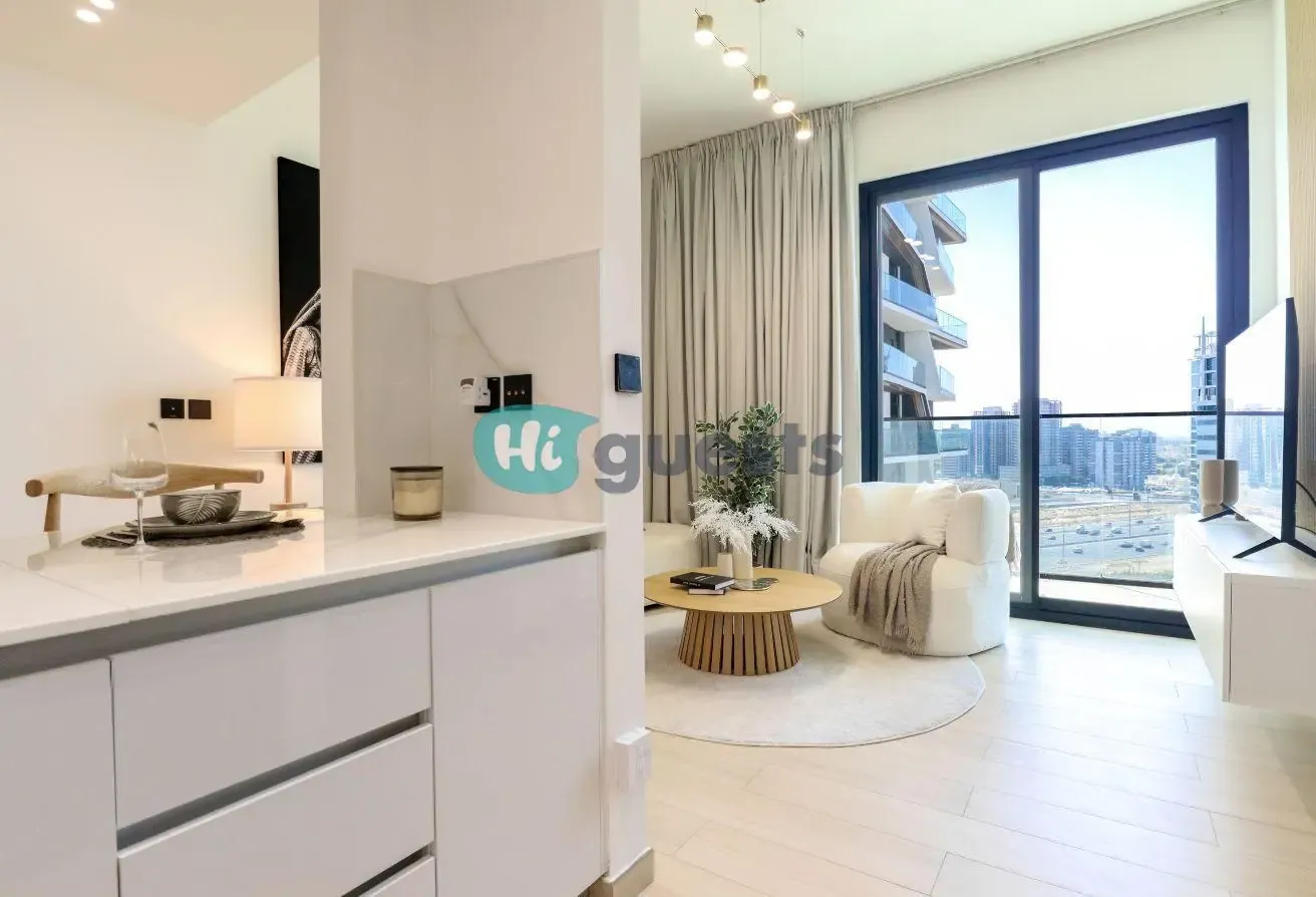 Luxury 1BR Living | High Floor | Balcony