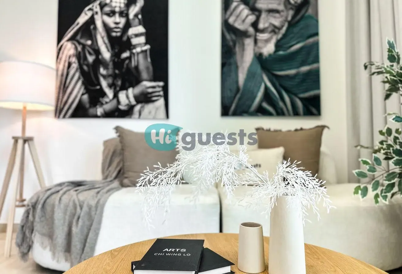Luxury 1BR Living | High Floor | Balcony