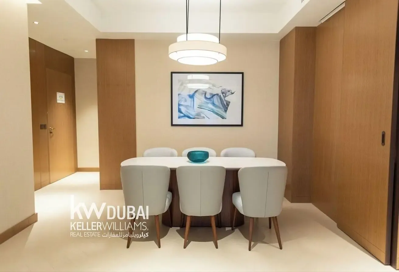 SKYLINE VIEW | FURNISHED | VACANT