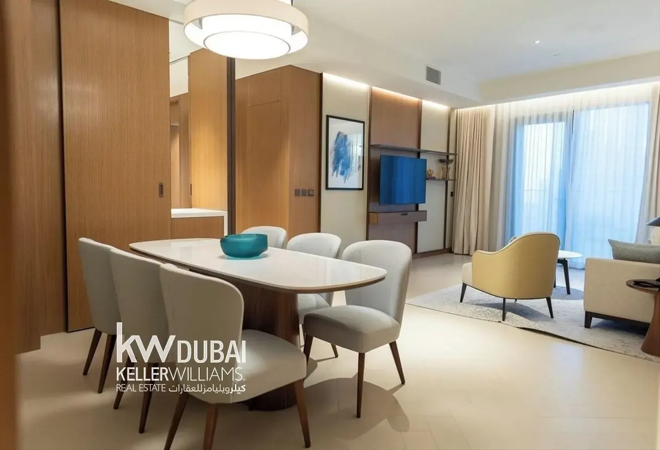 SKYLINE VIEW | FURNISHED | VACANT