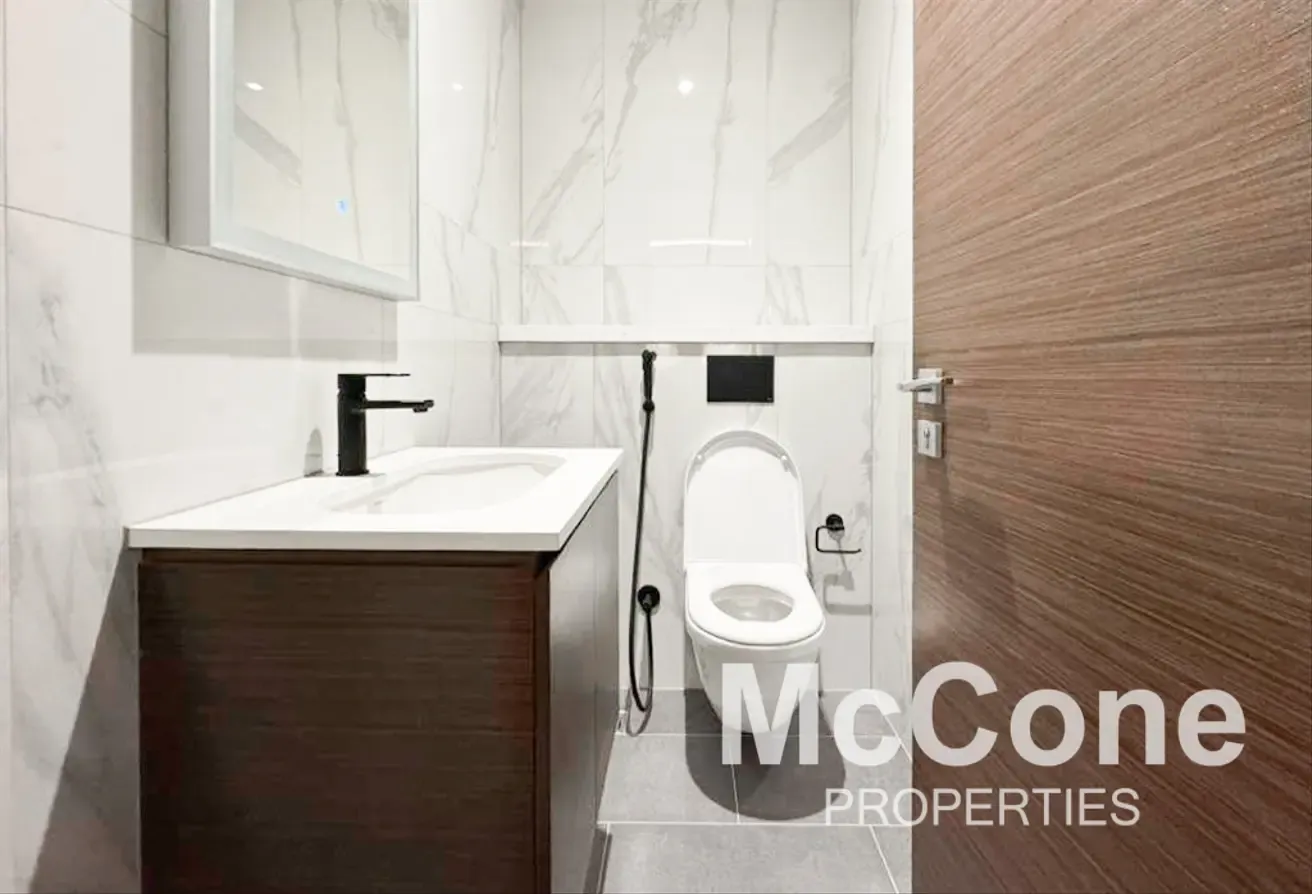 Spacious Layout | Luxury Family Size | Water Front
