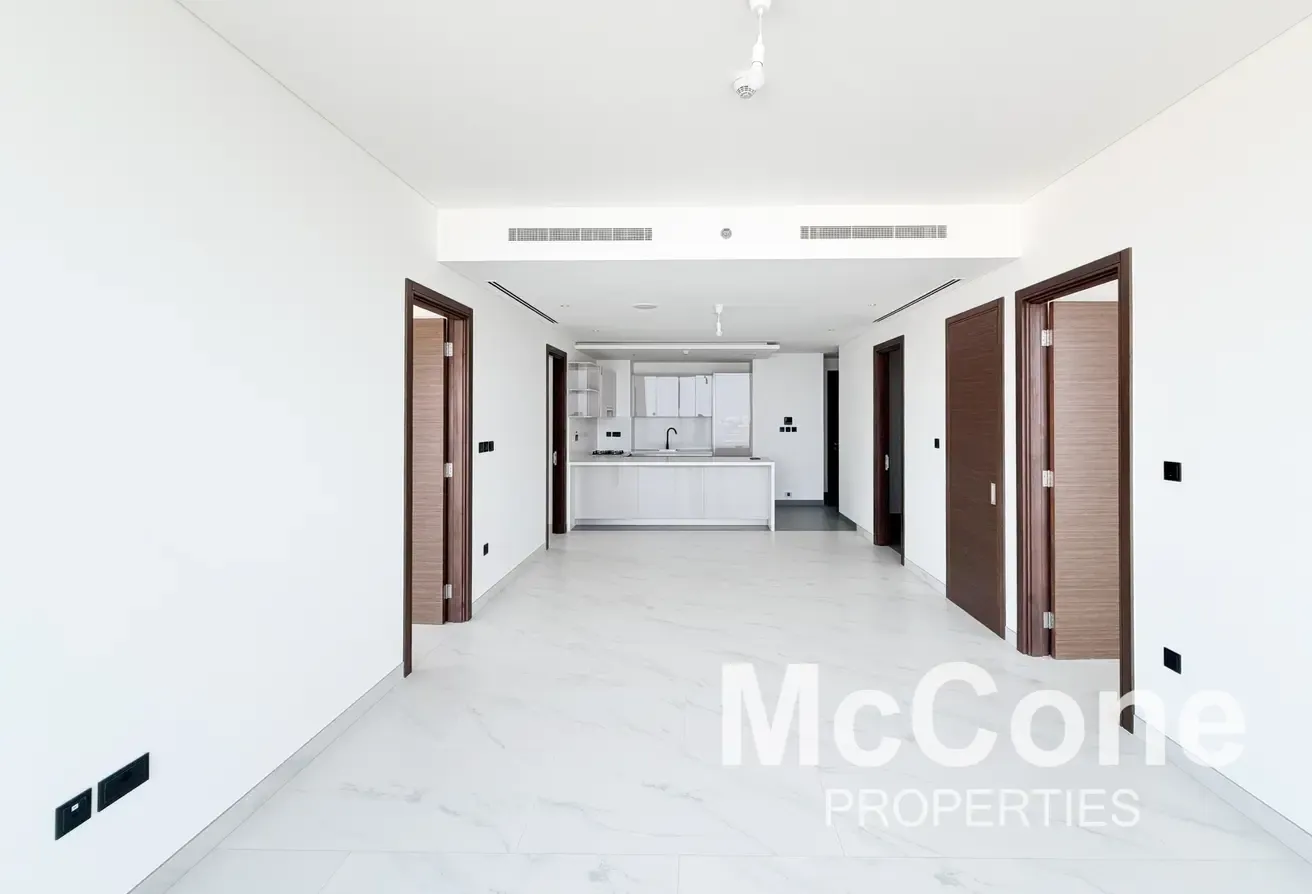 Luxury Family Size | Spacious Layout | Water Front