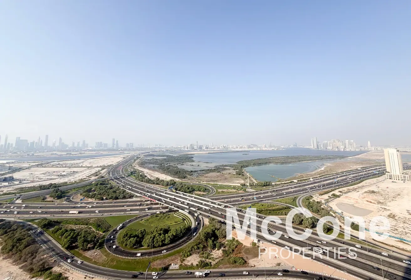 Luxury Family Size | Spacious Layout | Water Front