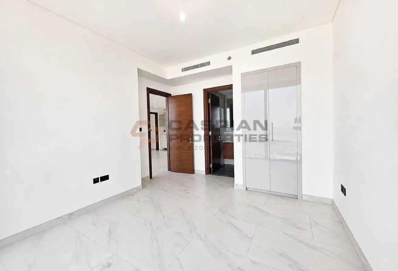 Vacant | Large 3BR | Amazing Views