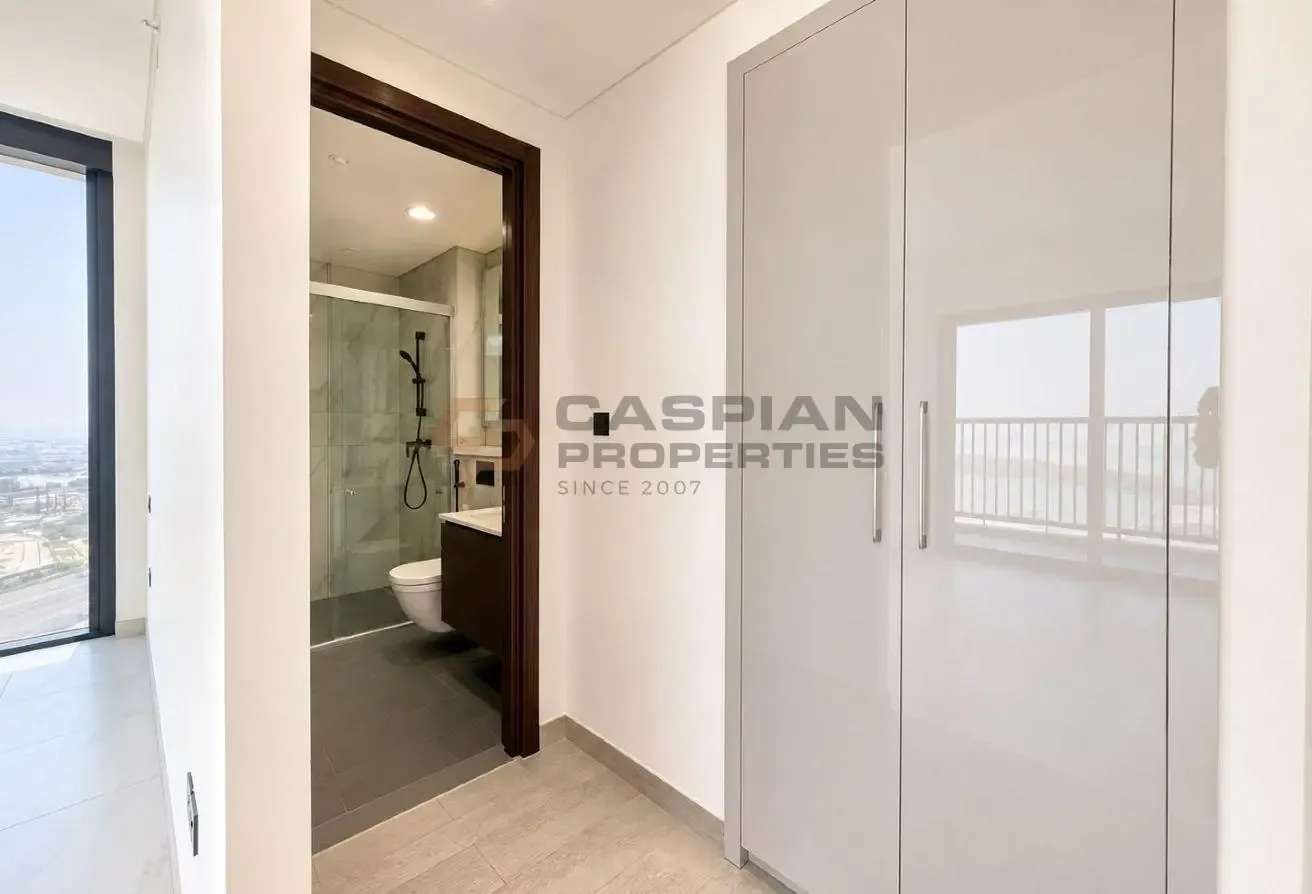Vacant | Large 3BR | Amazing Views