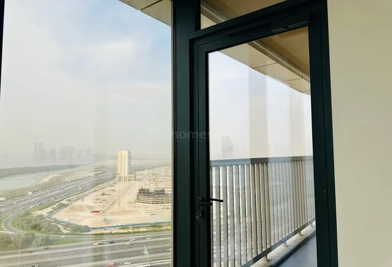 Dubai Creek View | High Floor | 3 B/R + Maid Room