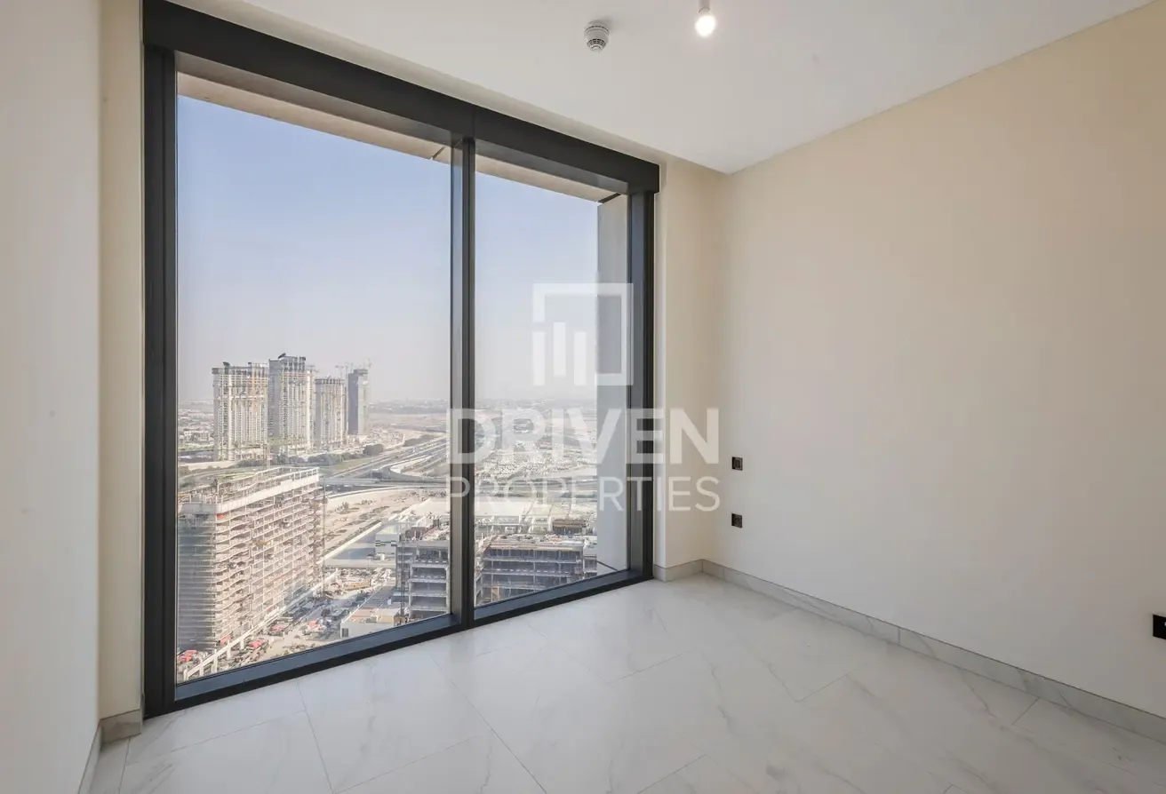 Vacant | One Cheque | Maids Room | Creek View