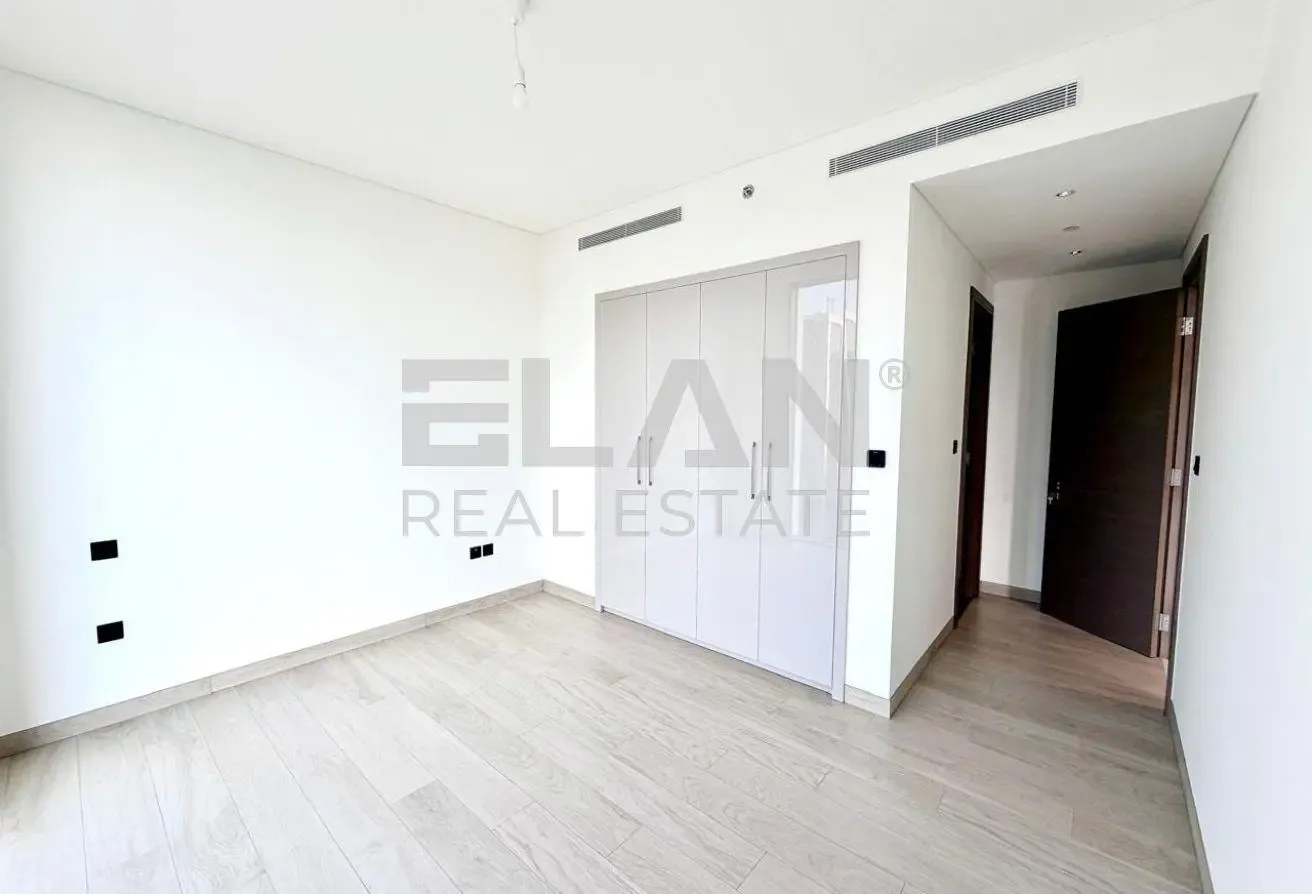 3 Bed+Maids| Burj View| High Floor|Ready To Move