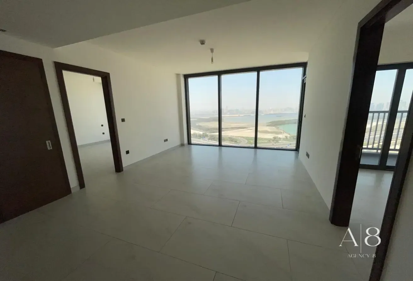 Luxurious | 3-Bed Apartment | Unfurnished