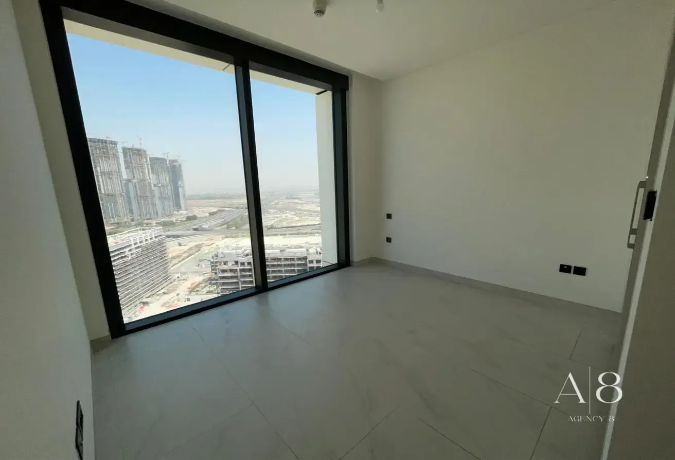 Luxurious | 3-Bed Apartment | Unfurnished