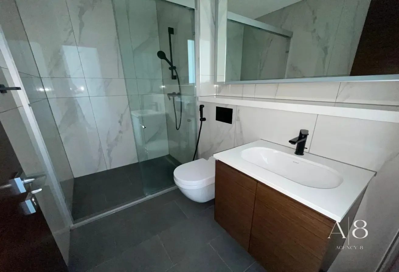 Luxurious | 3-Bed Apartment | Unfurnished