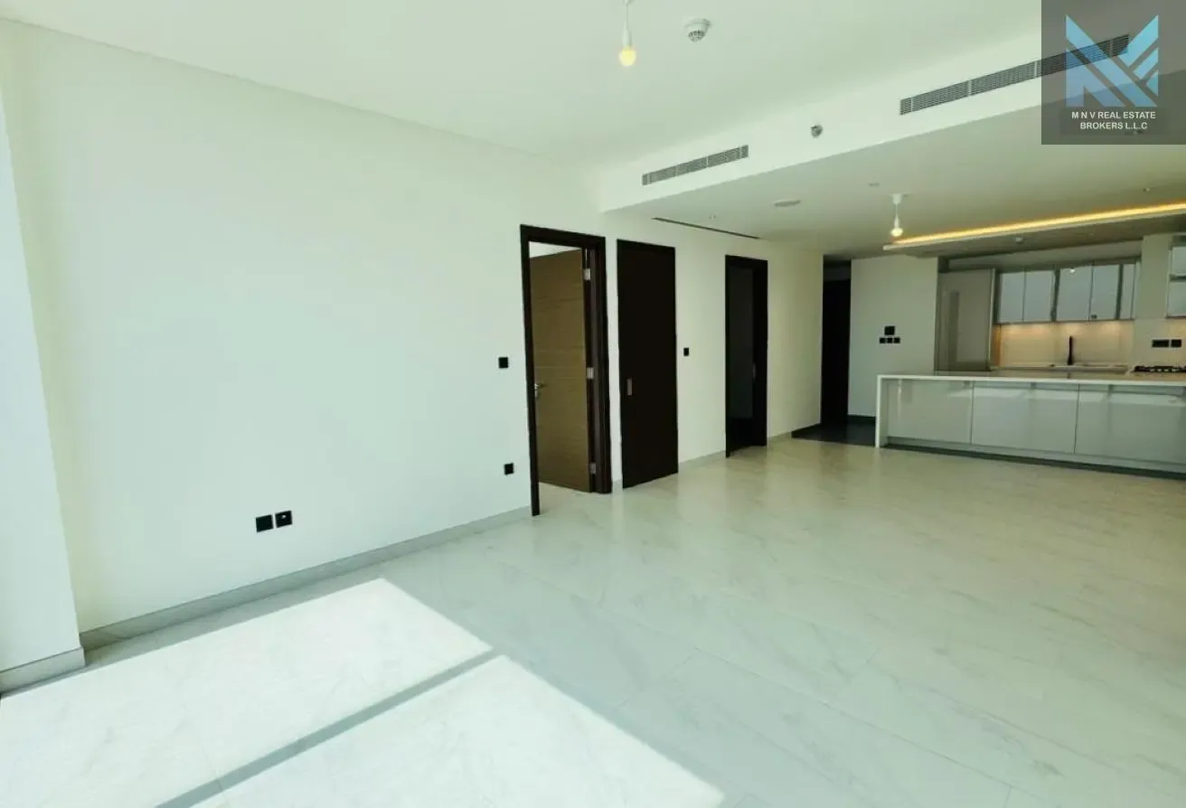 MID FLOOR | CORNER UNIT | VACANT | DOWNTOWN VIEW