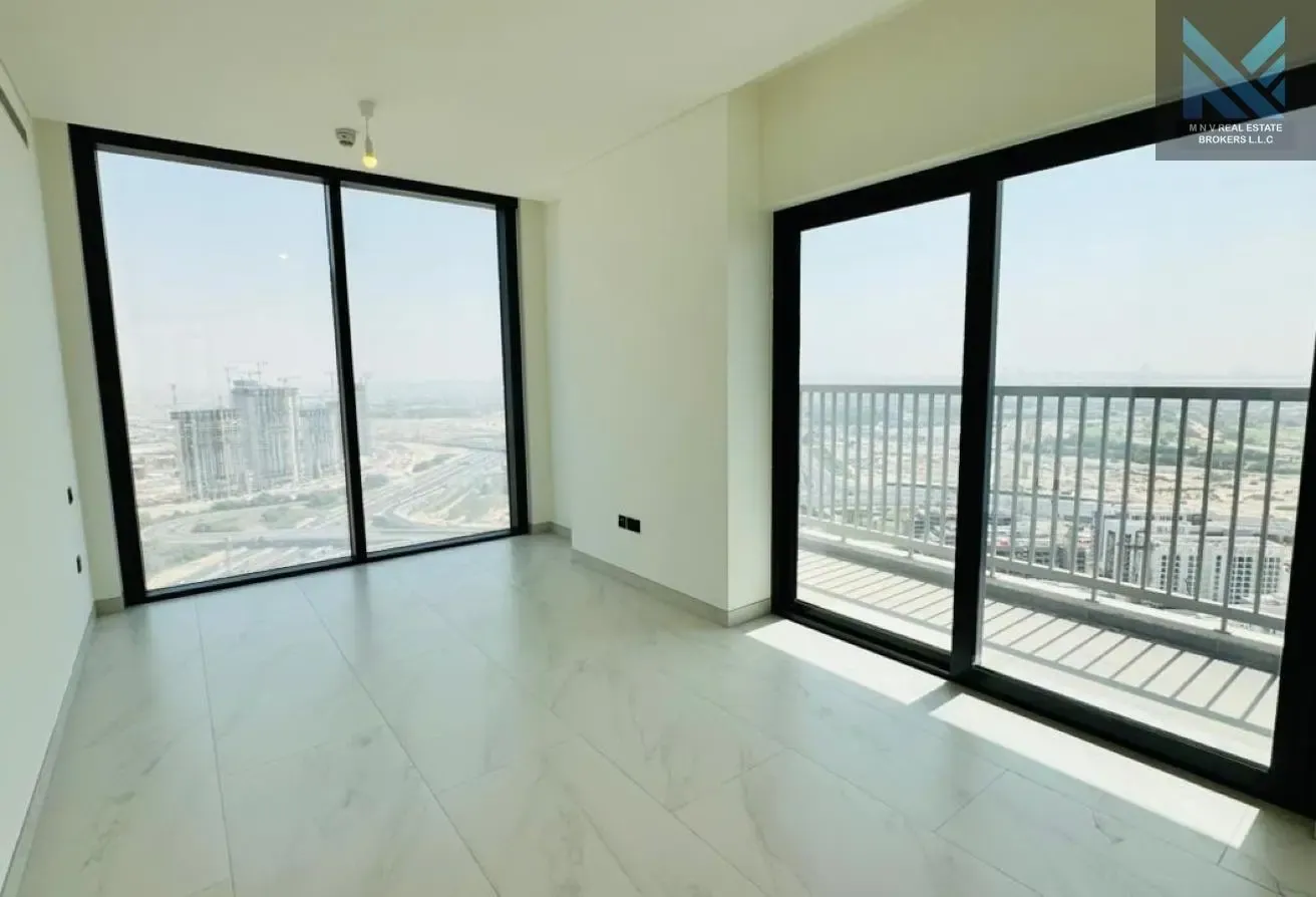 MID FLOOR | CORNER UNIT | VACANT | DOWNTOWN VIEW