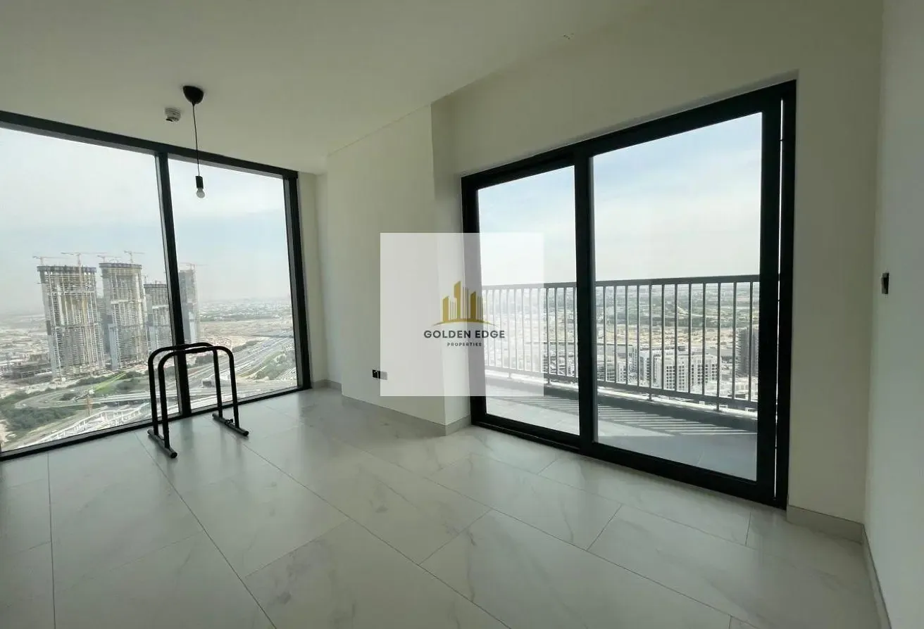 HIGH FLOOR | BRIGHT UNIT | DISCOUNTED PRICE |