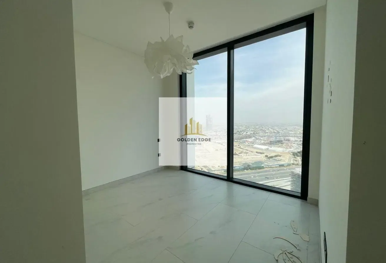 HIGH FLOOR | BRIGHT UNIT | DISCOUNTED PRICE |
