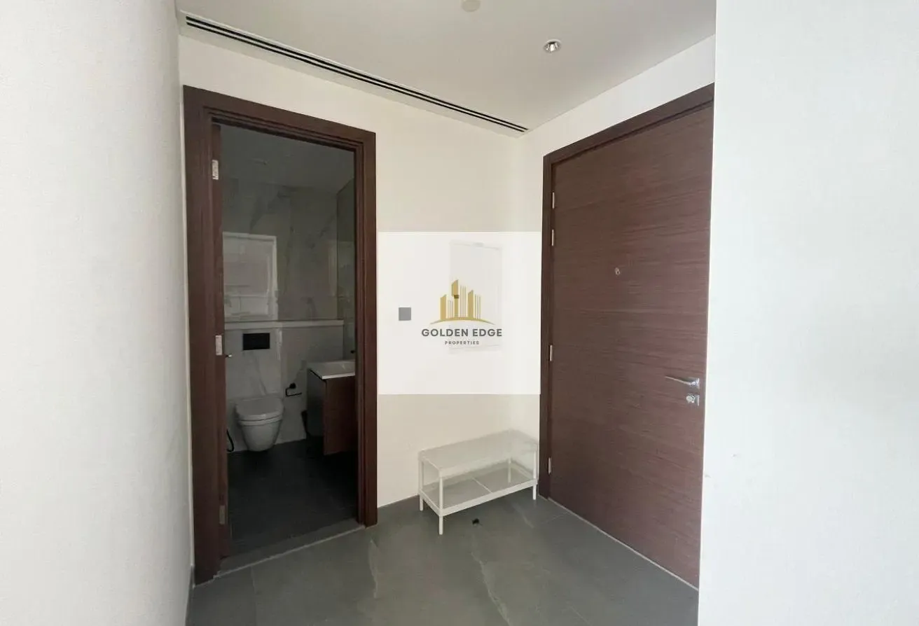HIGH FLOOR | BRIGHT UNIT | DISCOUNTED PRICE |