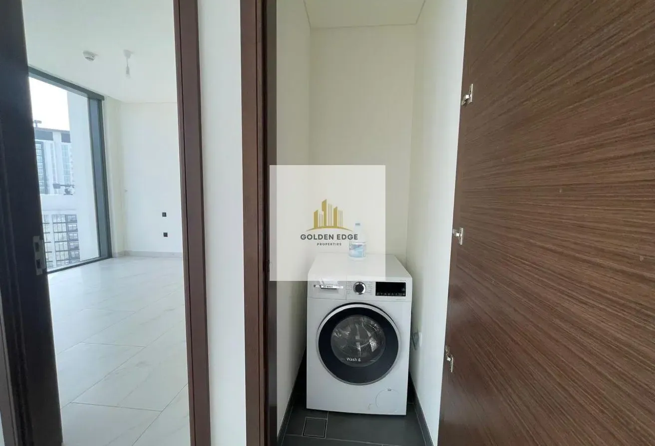 HIGH FLOOR | BRIGHT UNIT | DISCOUNTED PRICE |