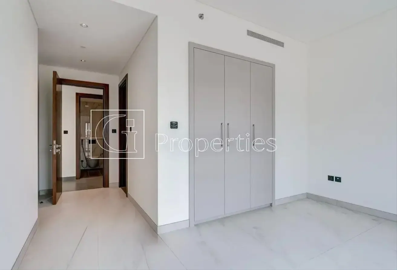 Crystal Lagoon | Brand New | Unfurnished | Vacant