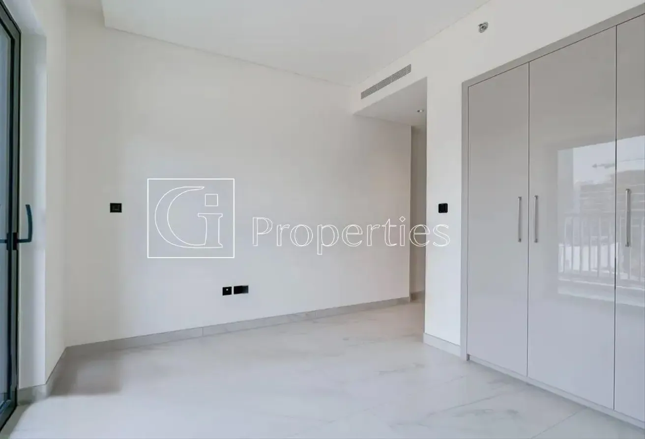Crystal Lagoon | Brand New | Unfurnished | Vacant