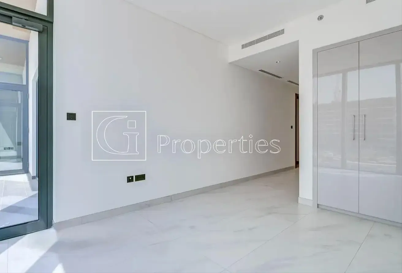 Crystal Lagoon | Brand New | Unfurnished | Vacant