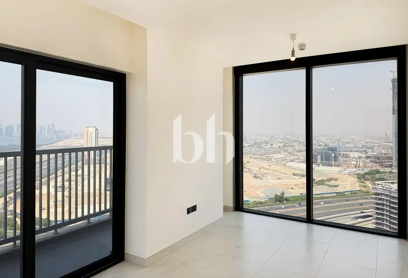 Three Bedroom | High Floor | Vacant