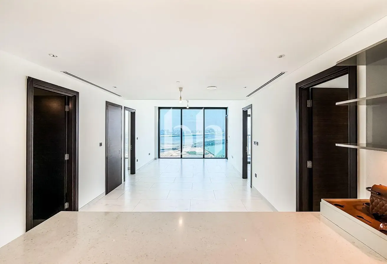 Three Bedroom | High Floor | Vacant