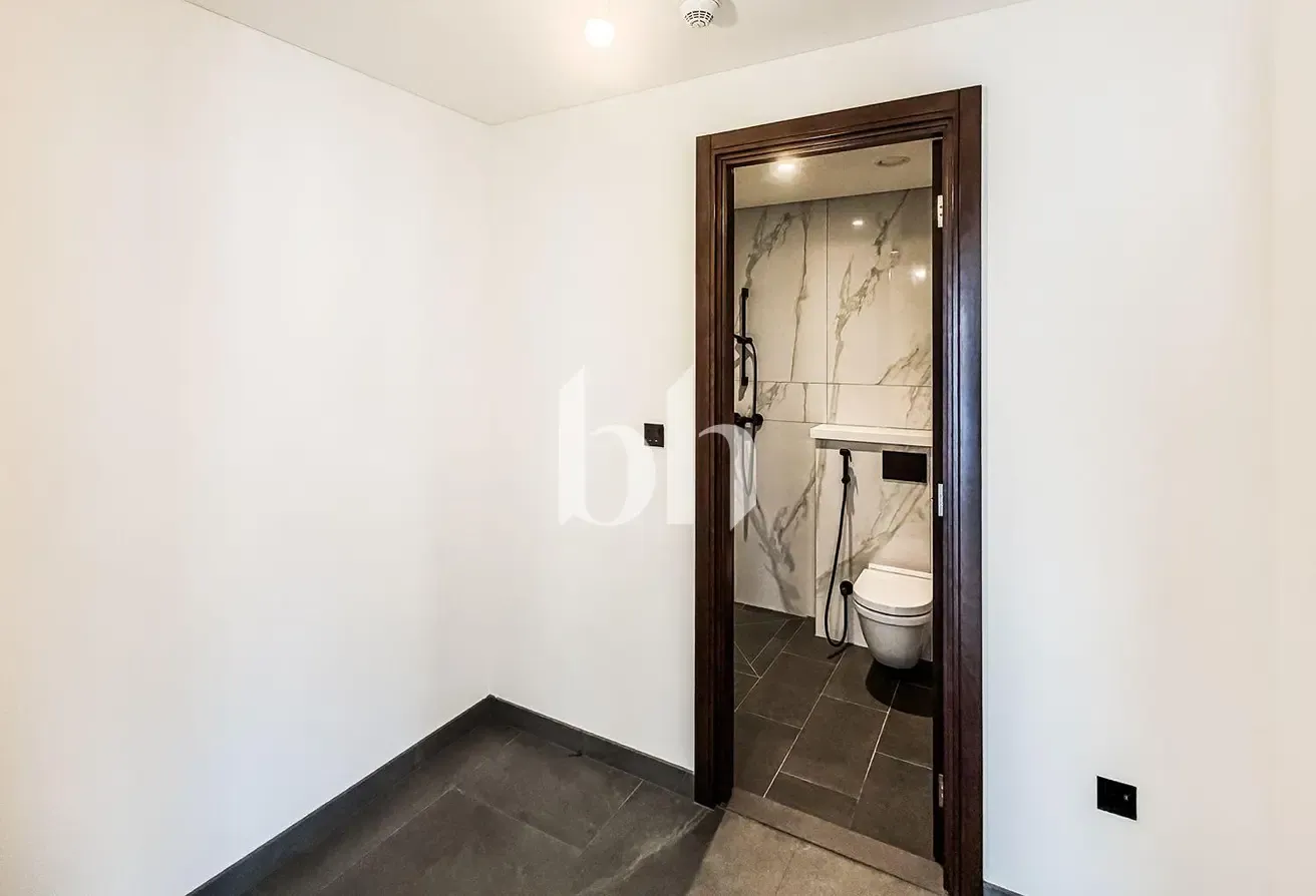 Three Bedroom | High Floor | Vacant