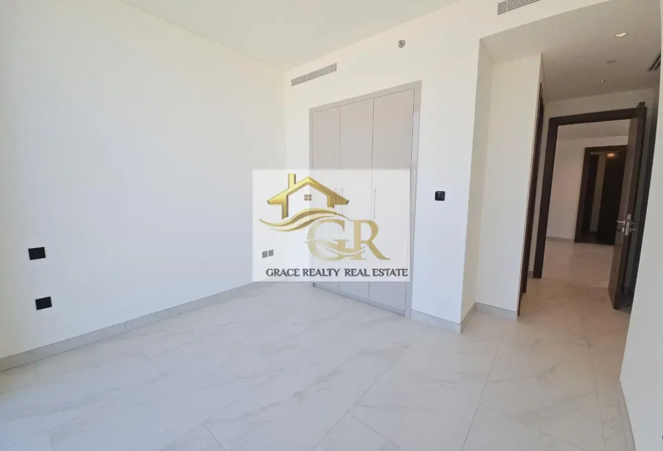 Creek View 3BR +Maid | Lower Floor