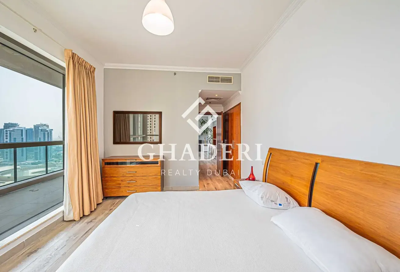 Full Marina View | High Floor | Vacant mid September