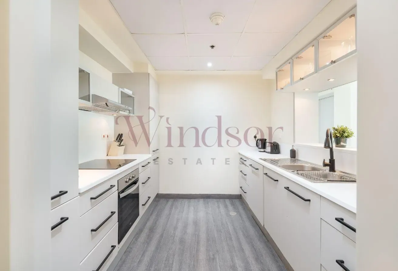 12 Cheques | Pet Friendly | Upgraded