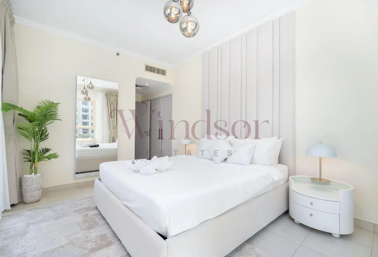 12 Cheques | Pet Friendly | Upgraded